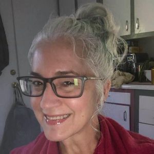 Meet your Posher, Cara